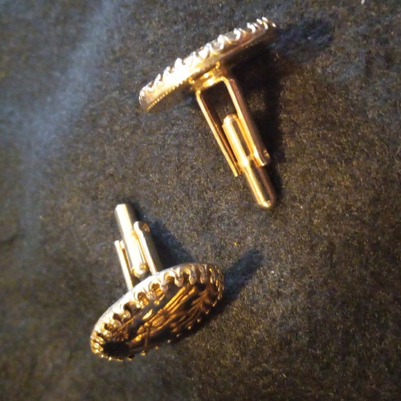 Cufflinks - Picture 3 of 3
